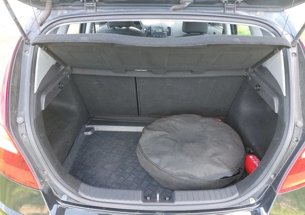 Hyundai I30 cena 20000 przebieg: 150900, rok produkcji 2011 z Lewin Brzeski małe 232